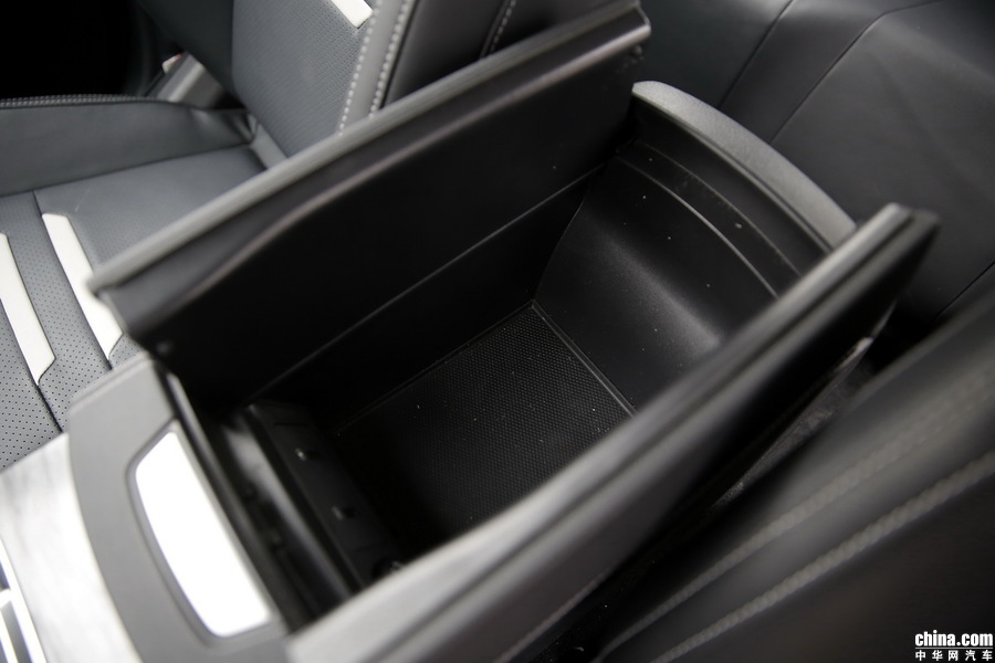 秦Pro新能源 2018款 EV500 智联领耀型 内饰