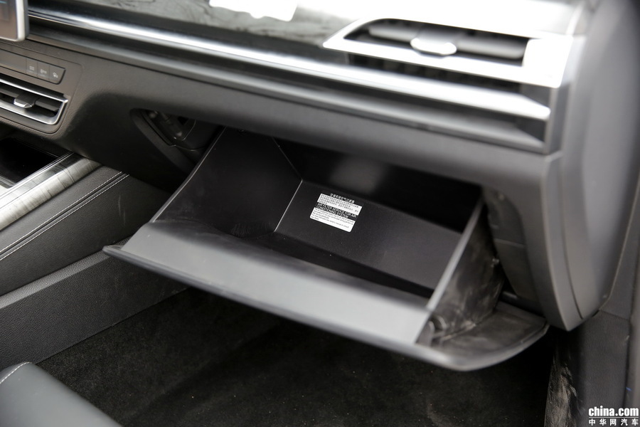 秦Pro新能源 2018款 EV500 智联领耀型 内饰