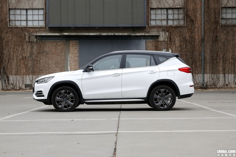 宋新能源 2019款 EV500 智联领耀型 外观