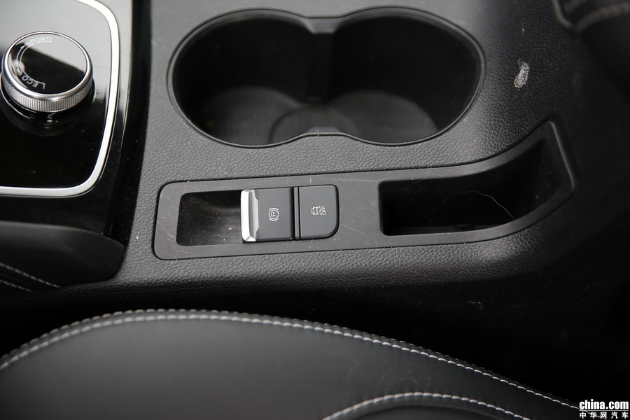 宋新能源 2019款 EV500 智联领耀型 内饰