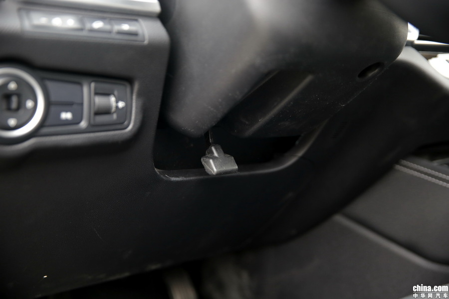 宋新能源 2019款 EV500 智联领耀型 内饰