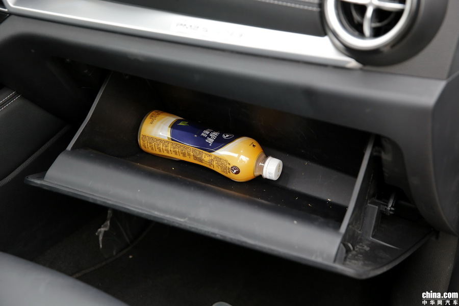 宋新能源 2019款 EV500 智联领耀型 内饰