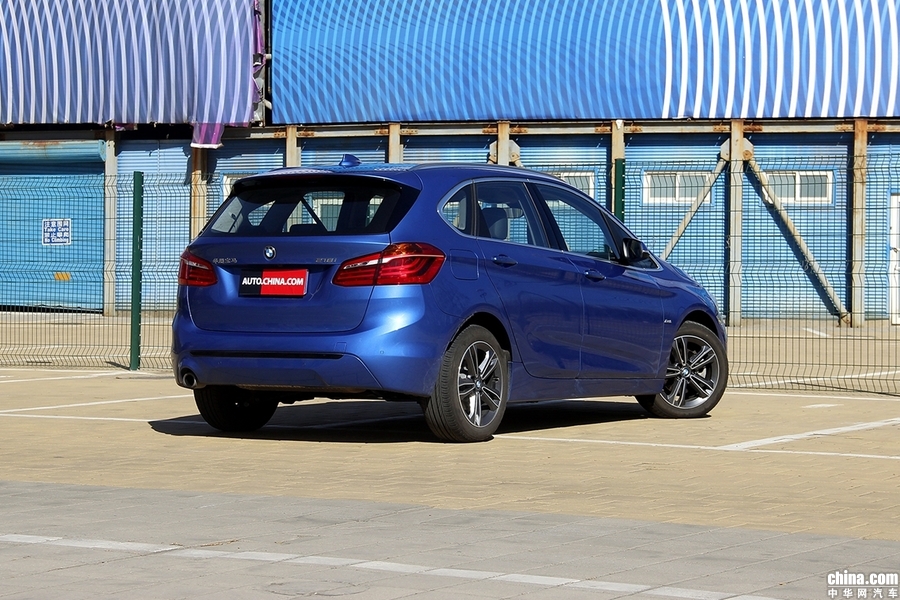 宝马2系旅行车 2018款 218i 尊享型运动套装 外观