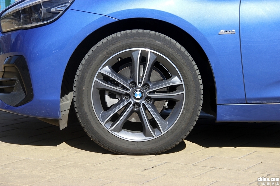 宝马2系旅行车 2018款 218i 尊享型运动套装 外观