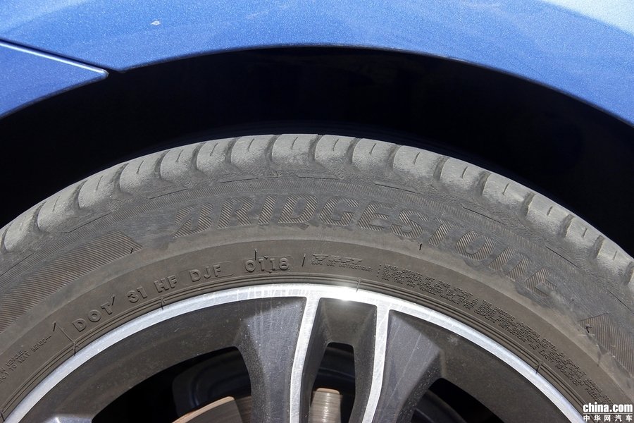 宝马2系旅行车 2018款 218i 尊享型运动套装 外观