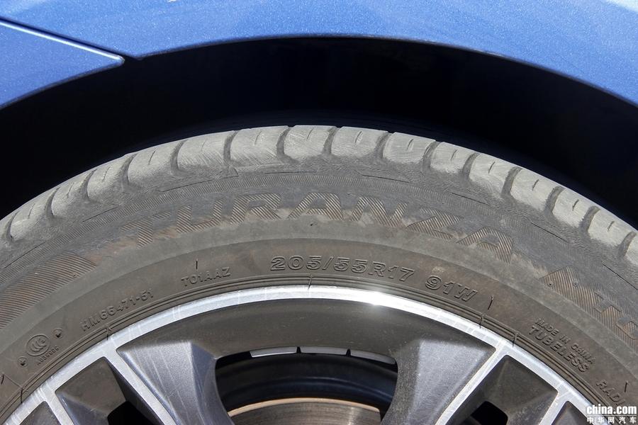 宝马2系旅行车 2018款 218i 尊享型运动套装 外观