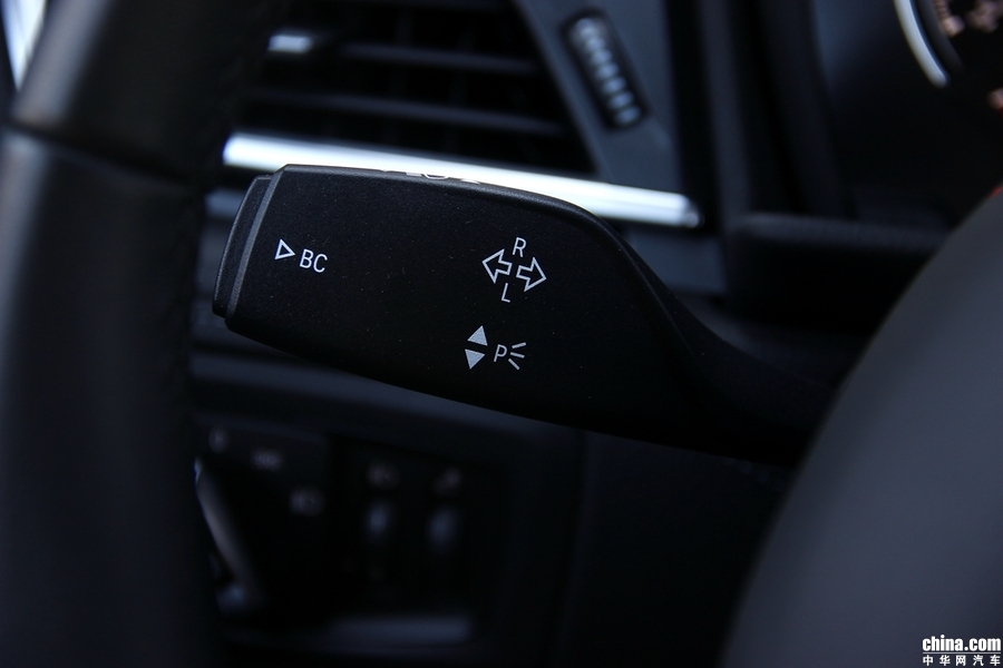 宝马2系旅行车 2018款 218i 尊享型运动套装 内饰