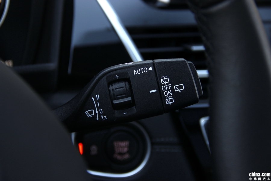 宝马2系旅行车 2018款 218i 尊享型运动套装 内饰