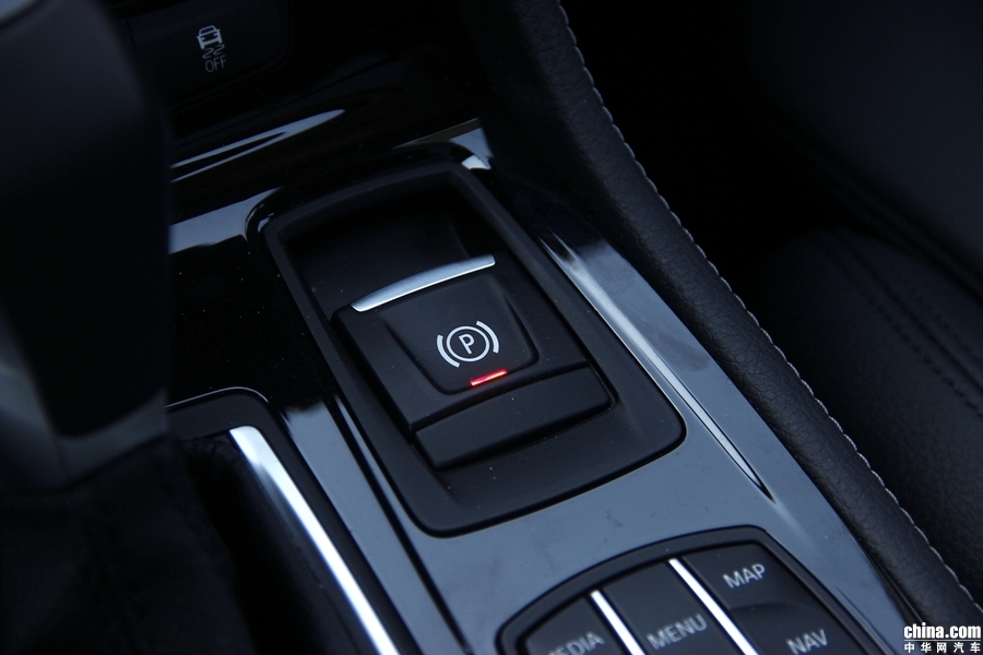 宝马2系旅行车 2018款 218i 尊享型运动套装 内饰