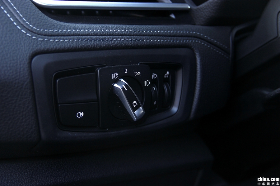 宝马2系旅行车 2018款 218i 尊享型运动套装 内饰