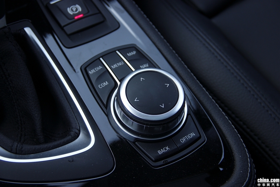 宝马2系旅行车 2018款 218i 尊享型运动套装 内饰