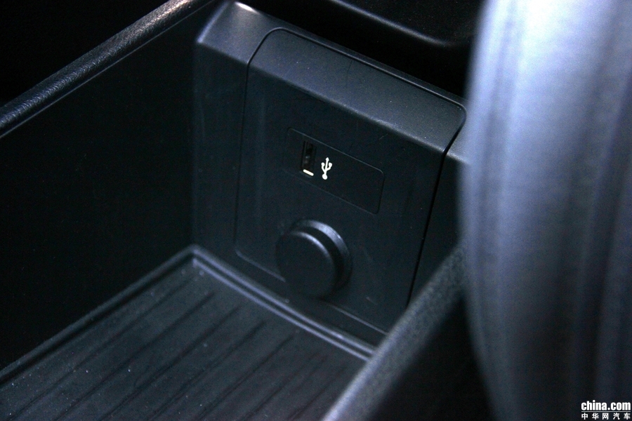 宝马2系旅行车 2018款 218i 尊享型运动套装 内饰