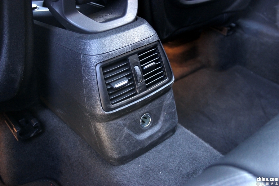 宝马2系旅行车 2018款 218i 尊享型运动套装 空间