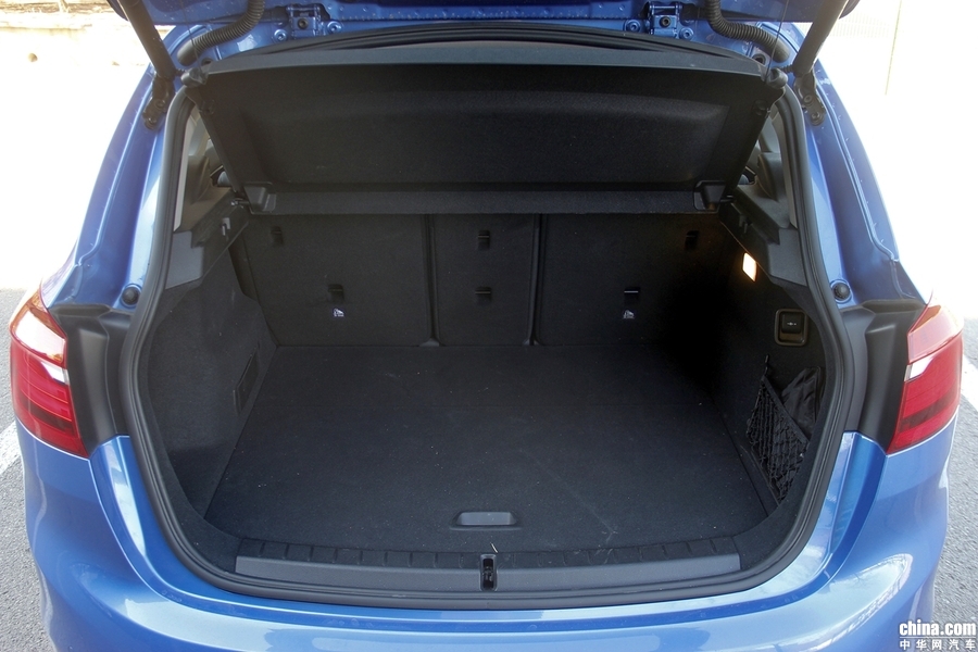 宝马2系旅行车 2018款 218i 尊享型运动套装 空间