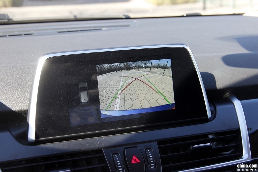 宝马2系旅行车 2018款 218i 尊享型运动套装 内饰