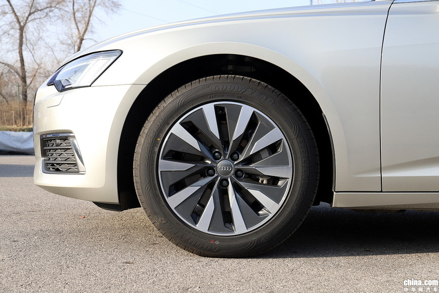 奥迪A6L 2019款 45 TFSI 臻选致雅型 外观