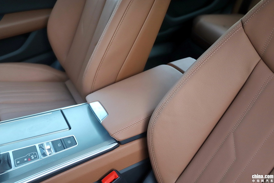 奥迪A6L 2019款 45 TFSI 臻选致雅型 内饰