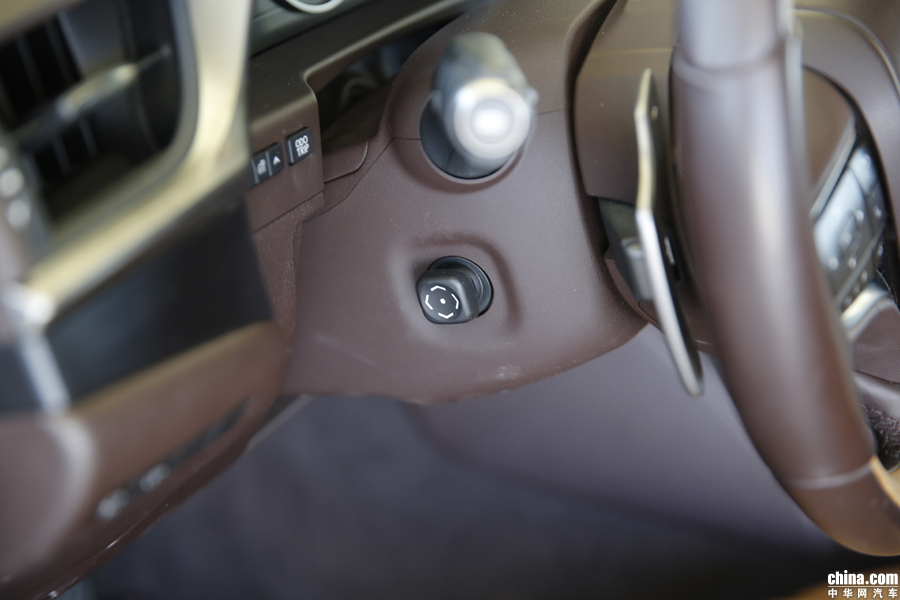 雷克萨斯ES 2018款 300h 行政 内饰