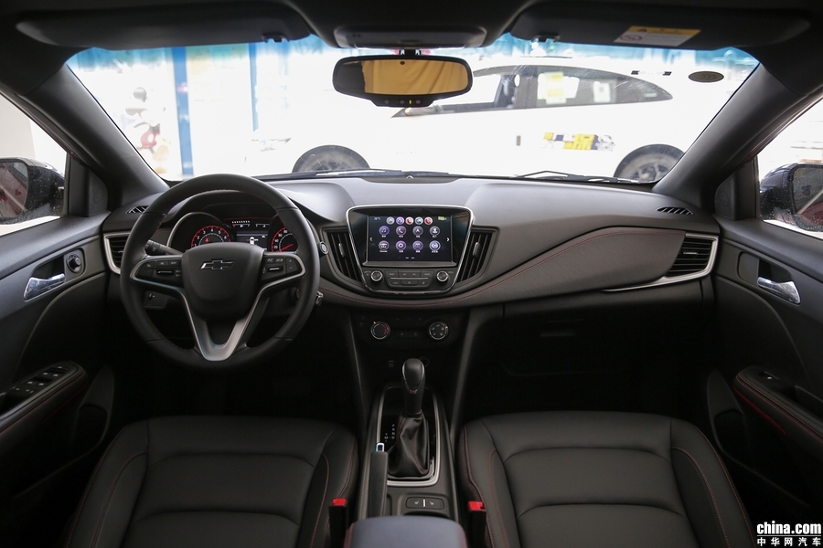 科鲁泽 2019款 RS 330T 自动痛快版 内饰