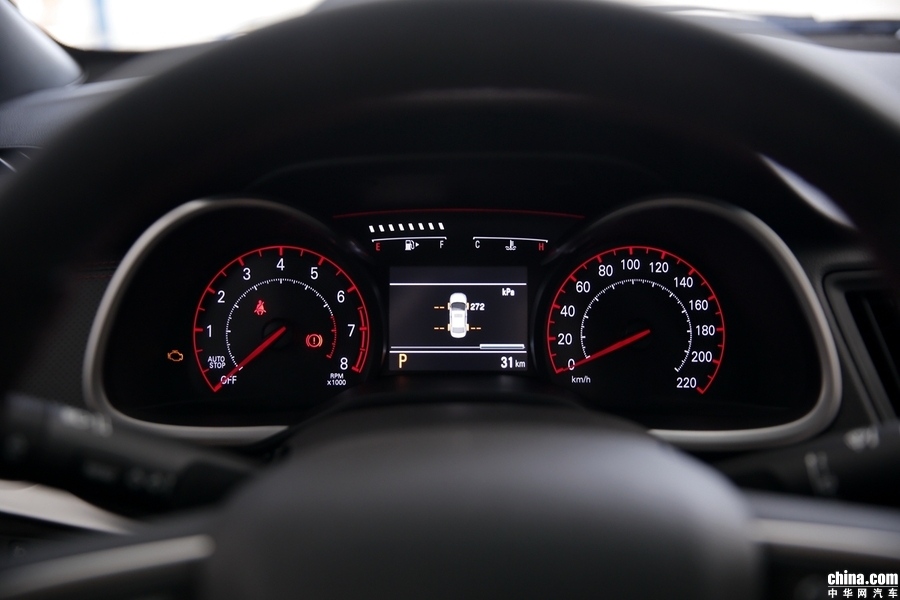 科鲁泽 2019款 RS 330T 自动痛快版 内饰