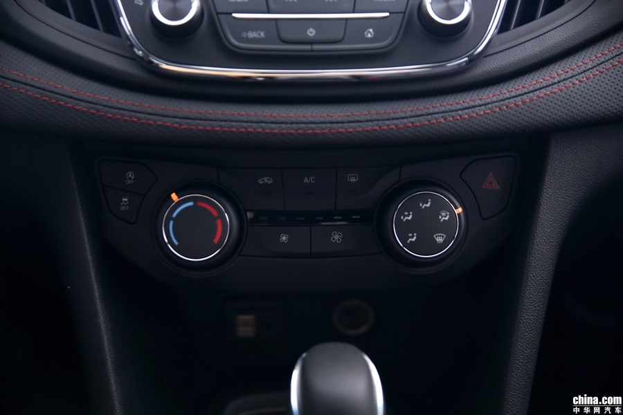 科鲁泽 2019款 RS 330T 自动痛快版 内饰