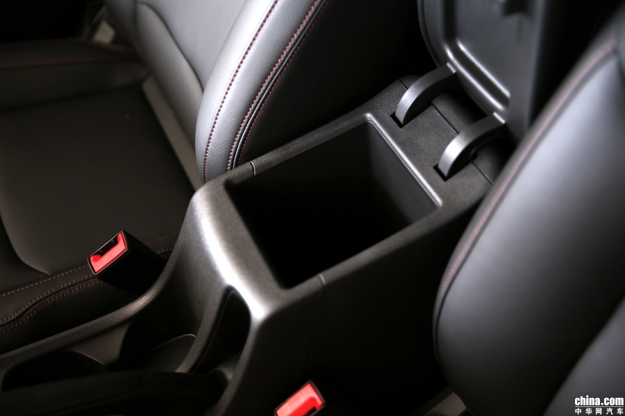 科鲁泽 2019款 RS 330T 自动痛快版 内饰