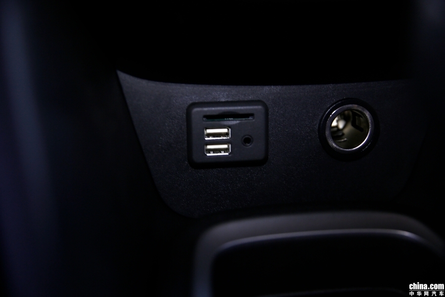 科鲁泽 2019款 RS 330T 自动痛快版 内饰