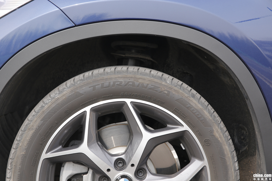 宝马X1 2019款 xDrive20Li 尊享型 外观