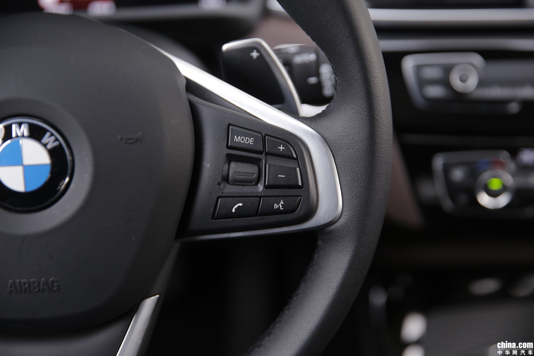 宝马X1 2019款 xDrive20Li 尊享型 内饰