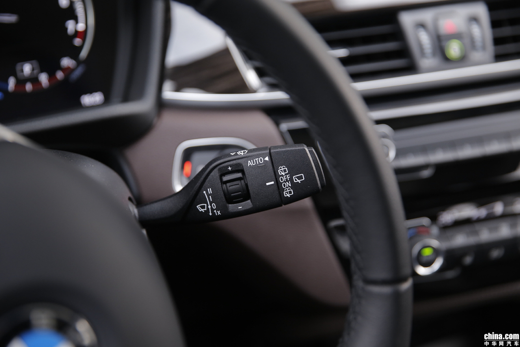 宝马X1 2019款 xDrive20Li 尊享型 内饰