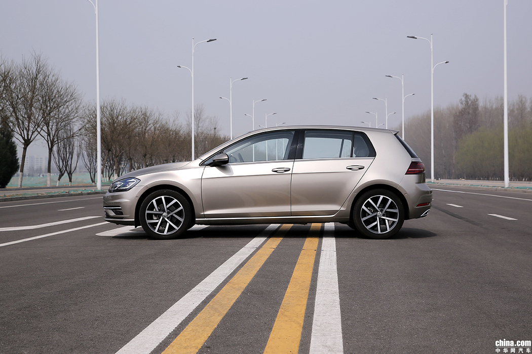 高尔夫  2018款 280TSI 自动旗舰型 外观