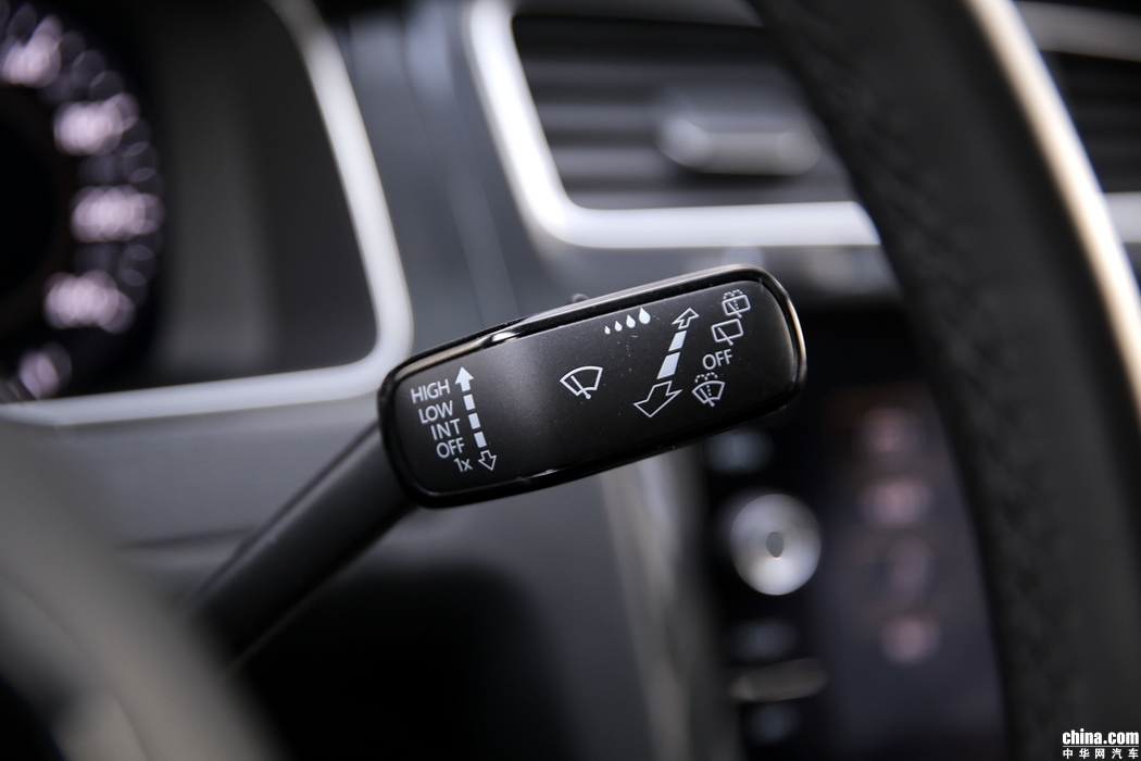 高尔夫  2018款 280TSI 自动旗舰型 内饰