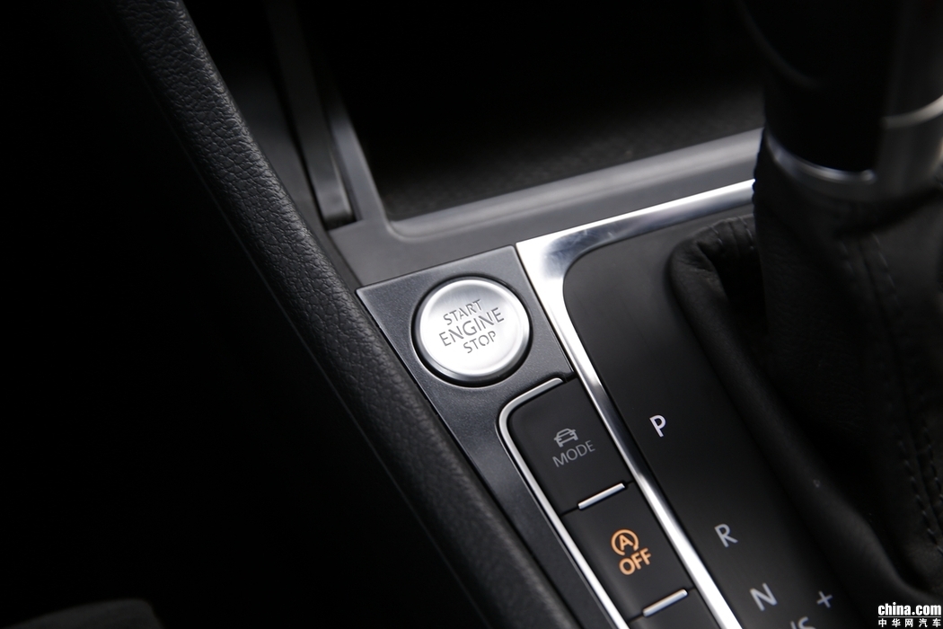 高尔夫  2018款 280TSI 自动旗舰型 内饰