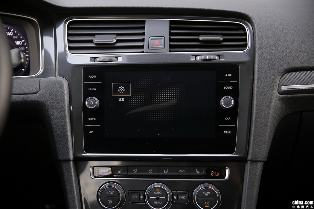 高尔夫  2018款 280TSI 自动旗舰型 内饰