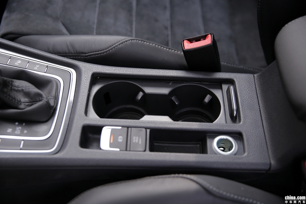 高尔夫  2018款 280TSI 自动旗舰型 内饰