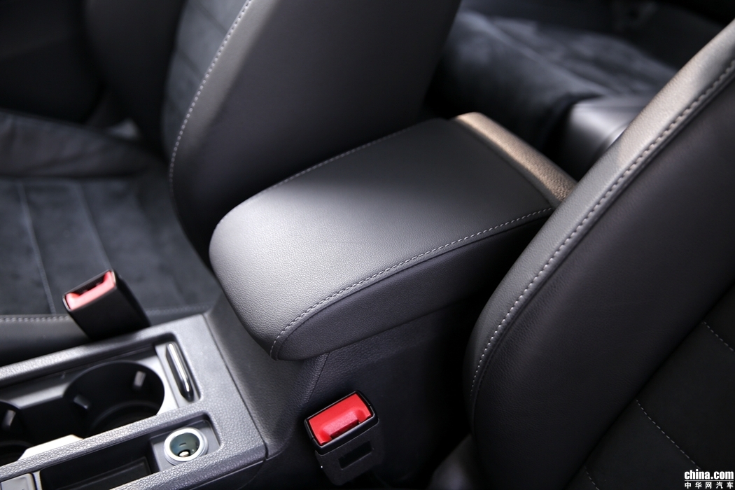 高尔夫  2018款 280TSI 自动旗舰型 内饰