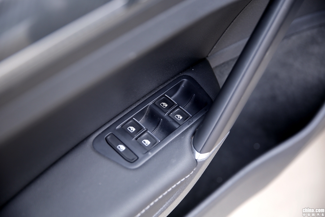 高尔夫  2018款 280TSI 自动旗舰型 内饰