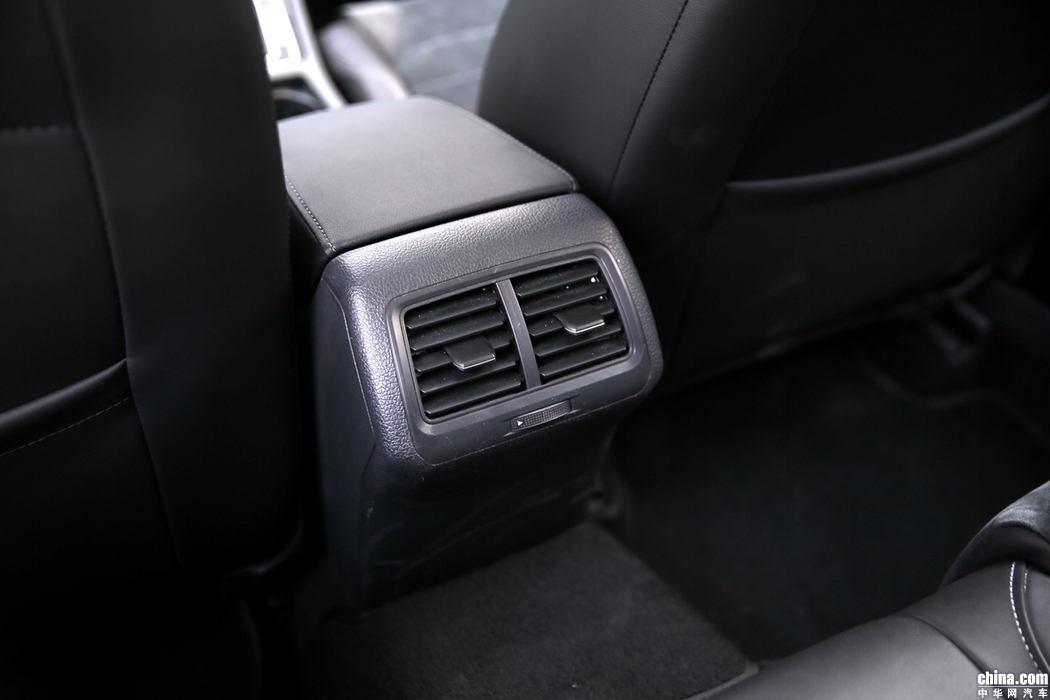 高尔夫  2018款 280TSI 自动旗舰型 空间