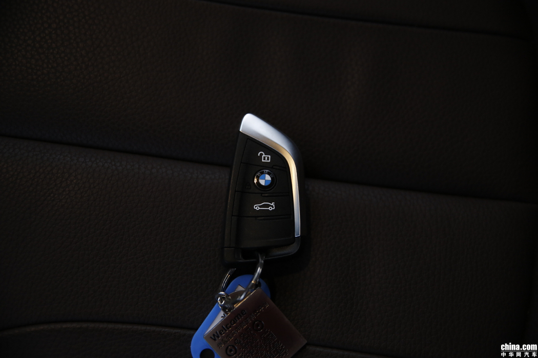 宝马X1 2019款 xDrive20Li 尊享型 内饰