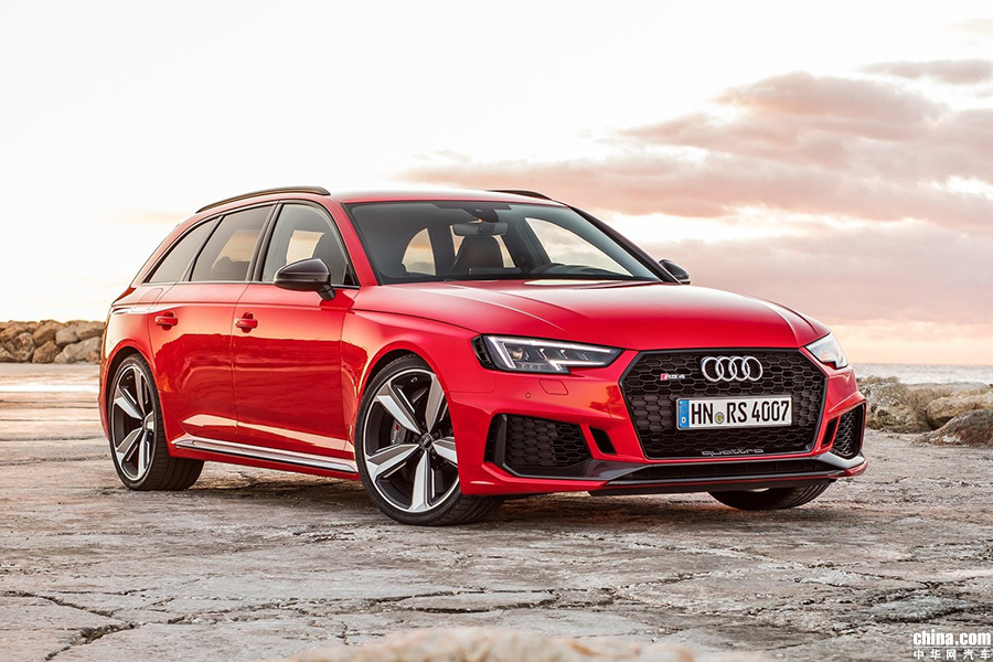 报价82.28万元起 奥迪全新RS 4/RS 5正式上市 报价82.28万元起 奥迪全新RS 4/RS 5正式上市