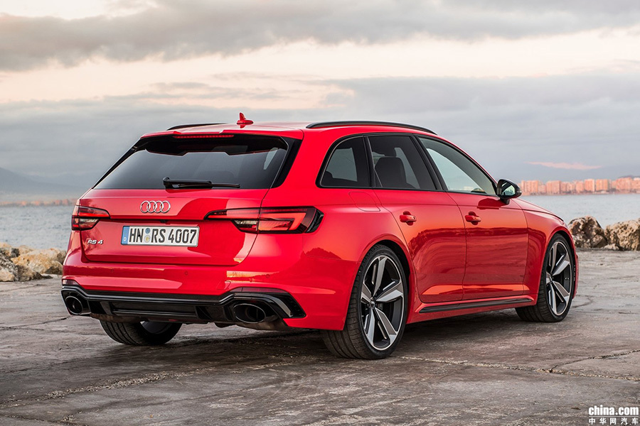 报价82.28万元起 奥迪全新RS 4/RS 5正式上市 报价82.28万元起 奥迪全新RS 4/RS 5正式上市
