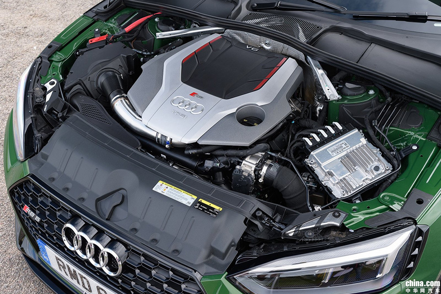 报价82.28万元起 奥迪全新RS 4/RS 5正式上市 报价82.28万元起 奥迪全新RS 4/RS 5正式上市