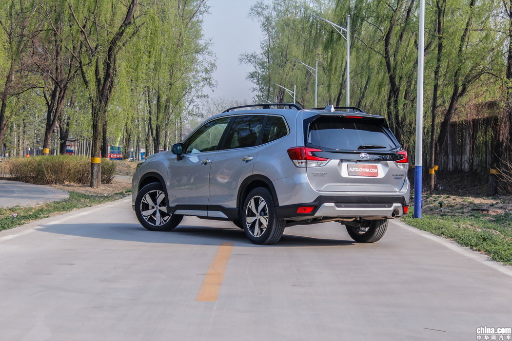 森林人  2019款 2.0i 智擎旗舰EyeSight 外观