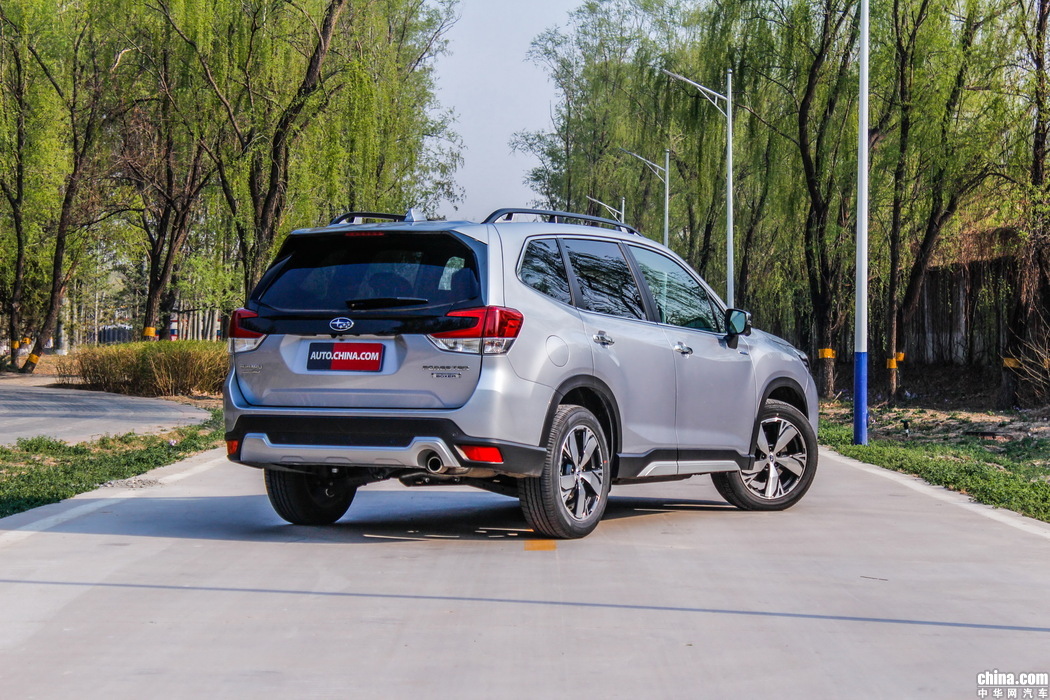 森林人  2019款 2.0i 智擎旗舰EyeSight 外观