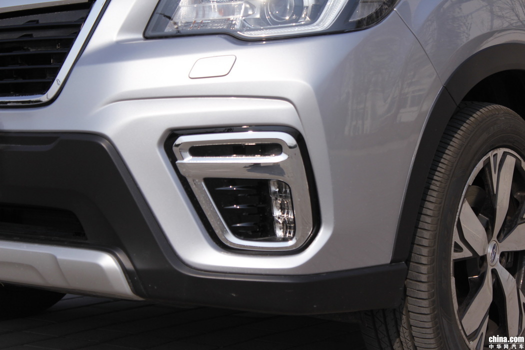 森林人  2019款 2.0i 智擎旗舰EyeSight 外观