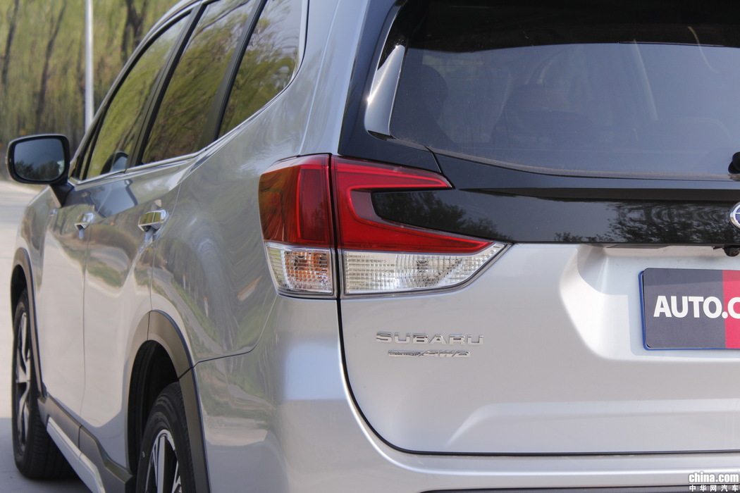 森林人  2019款 2.0i 智擎旗舰EyeSight 外观