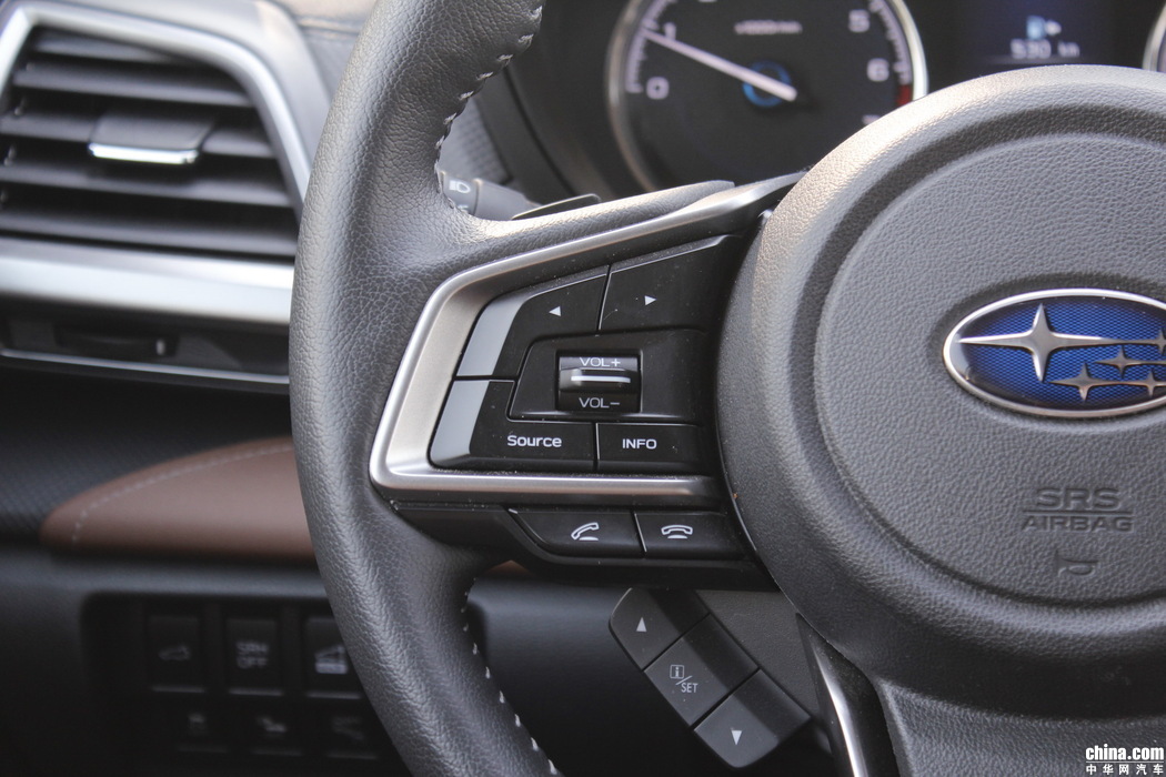 森林人  2019款 2.0i 智擎旗舰EyeSight 内饰