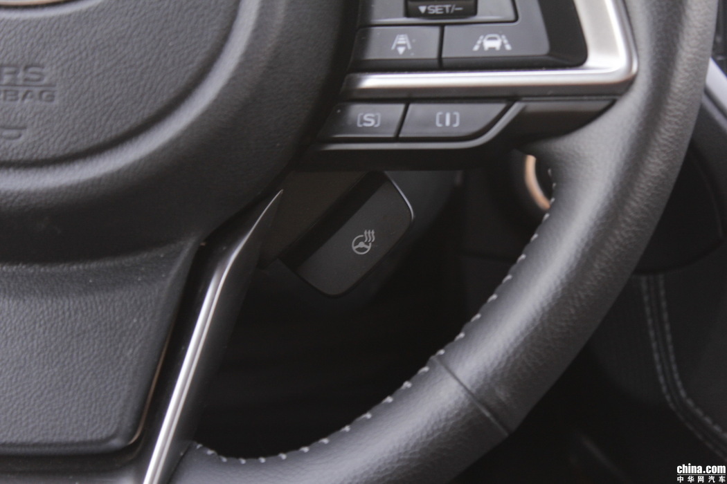 森林人  2019款 2.0i 智擎旗舰EyeSight 内饰