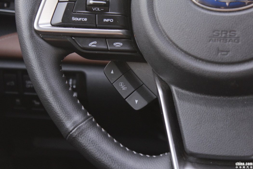 森林人  2019款 2.0i 智擎旗舰EyeSight 内饰