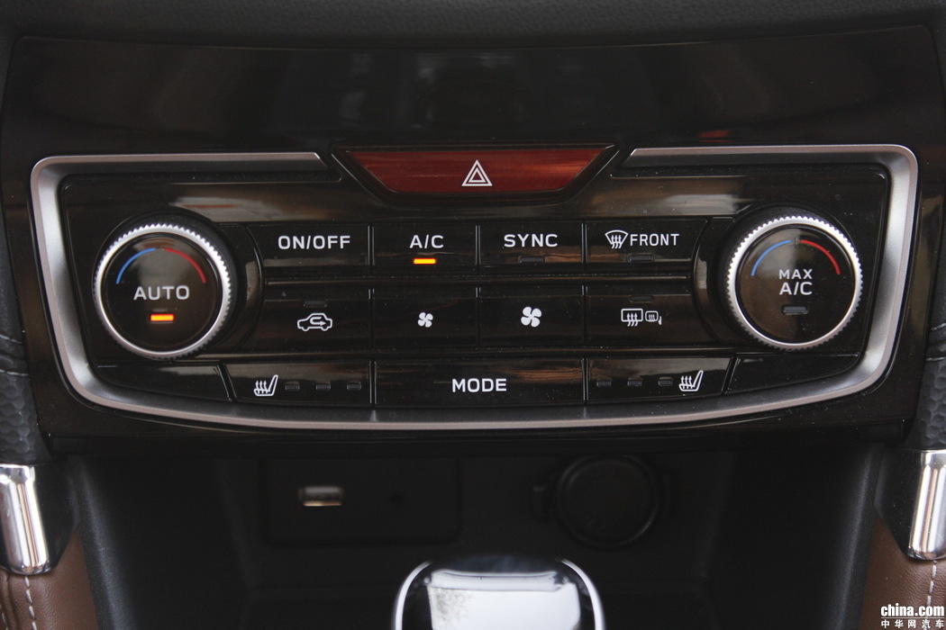 森林人  2019款 2.0i 智擎旗舰EyeSight 内饰